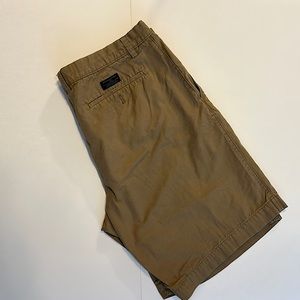 Banana Republic Khaki Shorts | Banana Republic Gavin Chino Shorts | Size 38